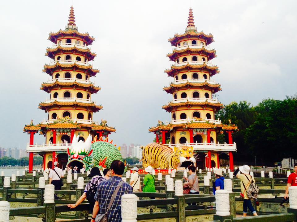 孔子廟で合格祈願！龍山寺など台湾の開運お寺巡りの旅へ行こう | Travell Lovers